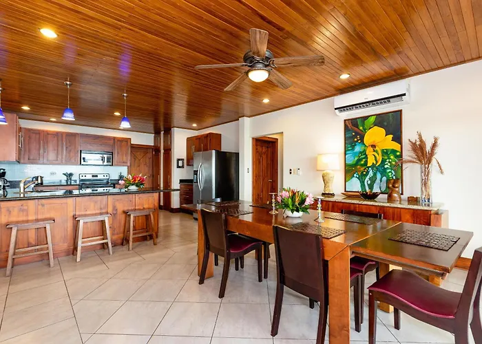 Casa Antonelli 4br Infinity Pool Pet Friendly Сasa de vacaciones Playa Hermosa (Guanacaste)