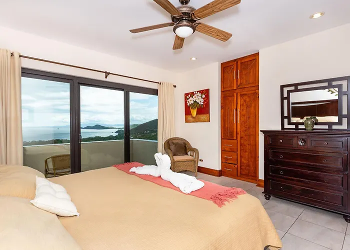 Casa Antonelli 4br Infinity Pool Pet Friendly Сasa de vacaciones Playa Hermosa (Guanacaste)